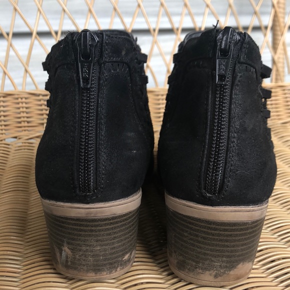 Fergalicious by Fergie Ankle Boots with Criss Cross ankles 🤩 - Picture 2 of 2